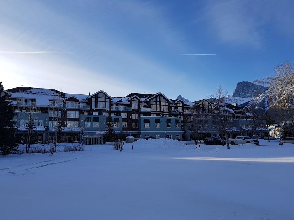 Sunset Resorts Canmore And Spa المظهر الخارجي الصورة